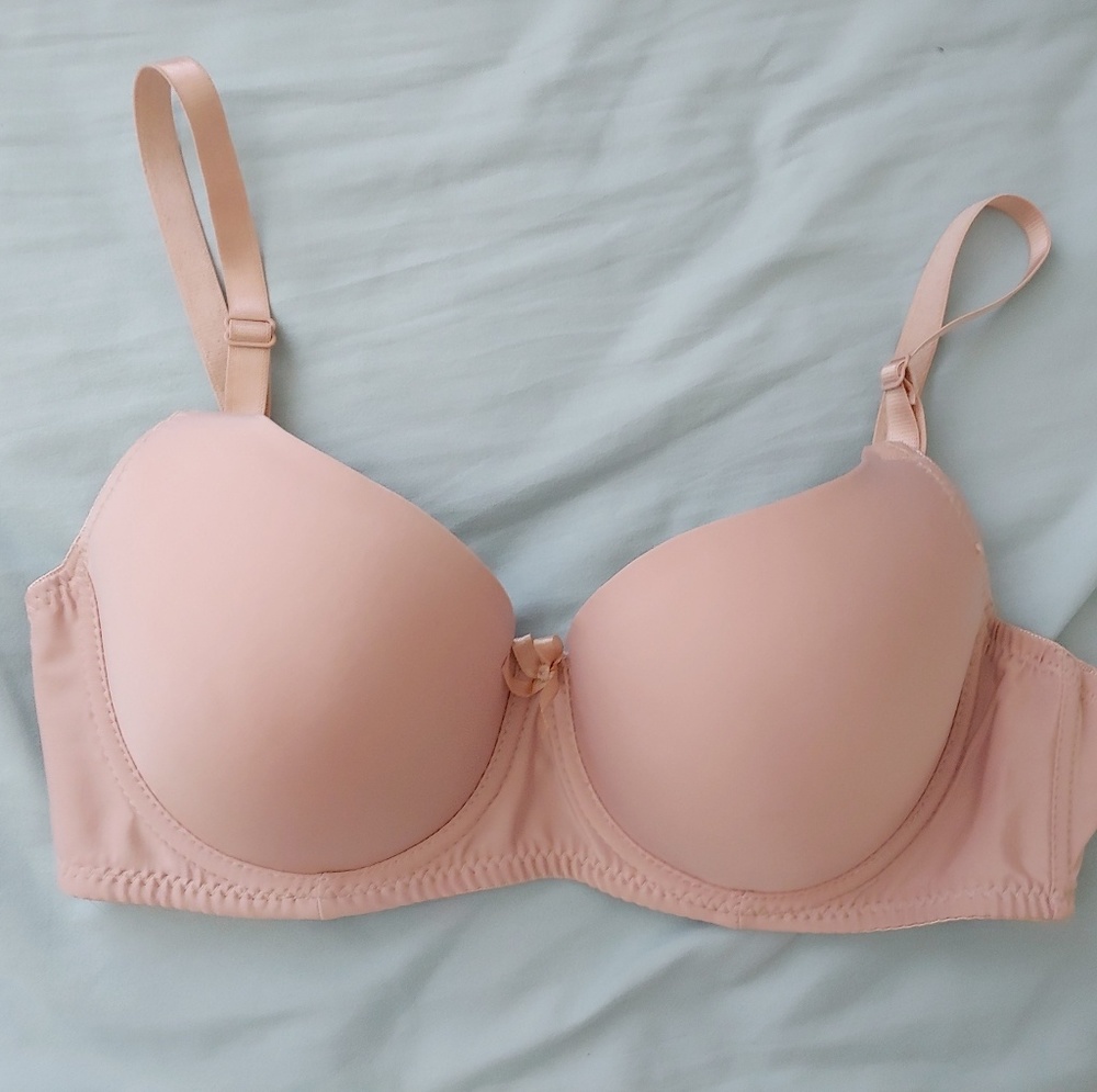 NWOT 34B Nude T-Shirt Bra